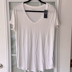 Sister studio v neck white top